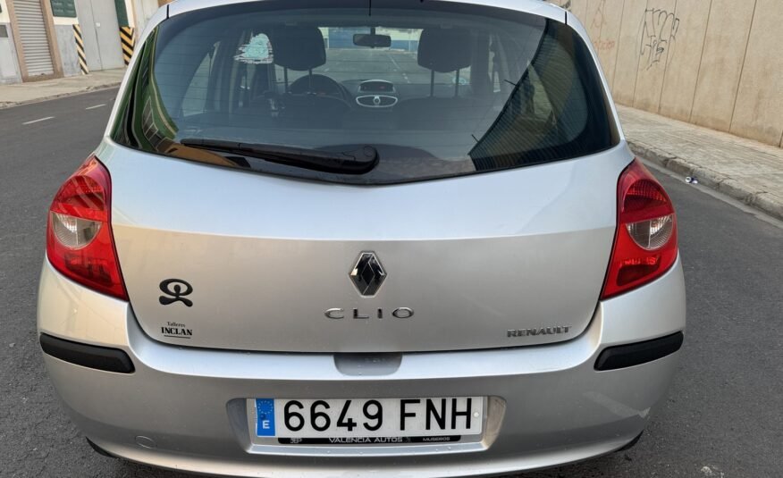 RENAULT Clio 1.2 16V