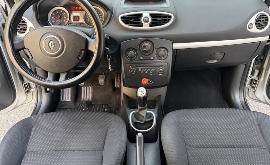 RENAULT Clio 1.2 16V