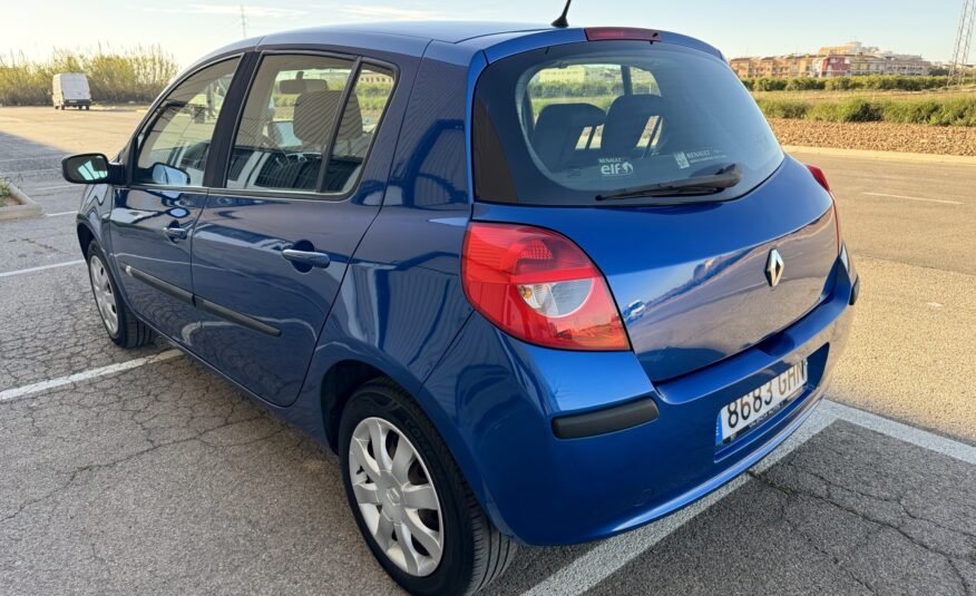 RENAULT Clio 1.5DCI 5 PUERTAS