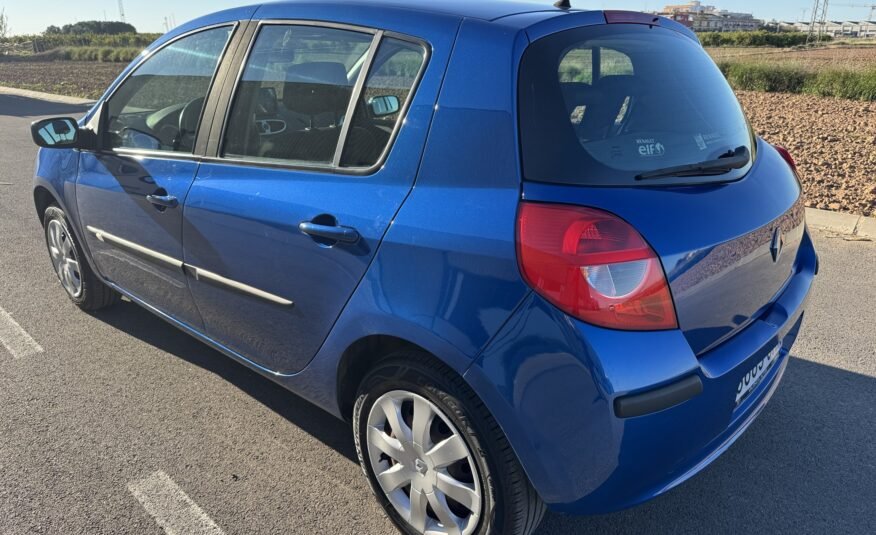 RENAULT Clio 1.5DCI 5 PUERTAS