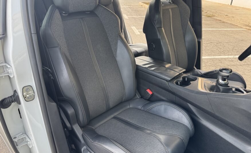 PEUGEOT 5008 GTLINE