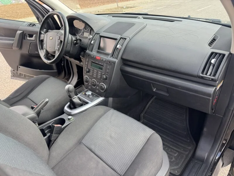 LAND-ROVER FREELANDER 2.2TD4 XS E