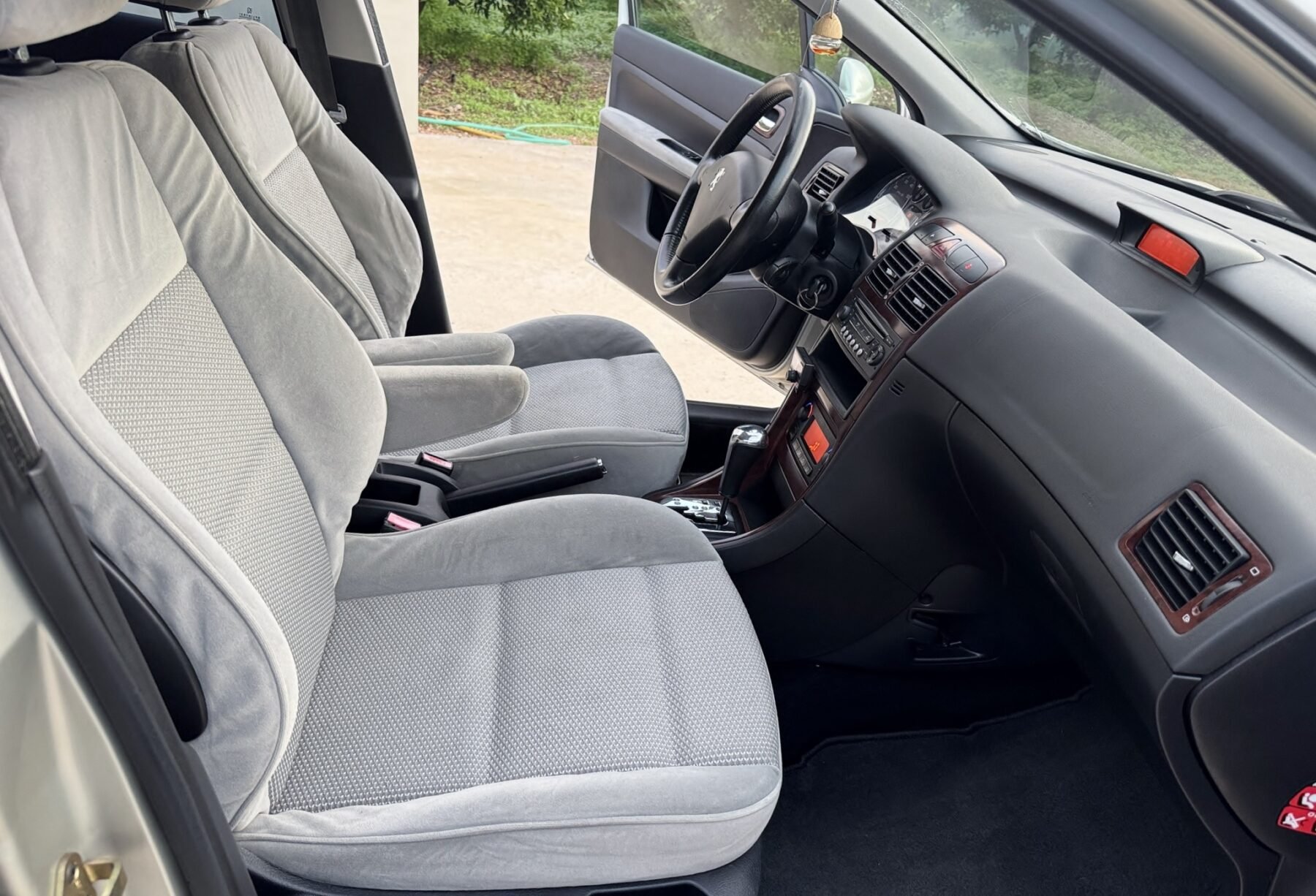 PEUGEOT 307 1.6 XT AUTOMATICO 