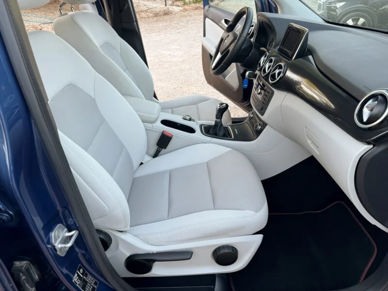 MERCEDES-BENZ CLASE B 180 BE