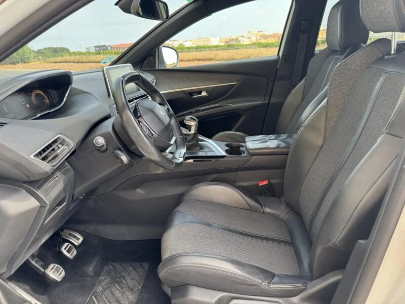 PEUGEOT 5008 GTLINE