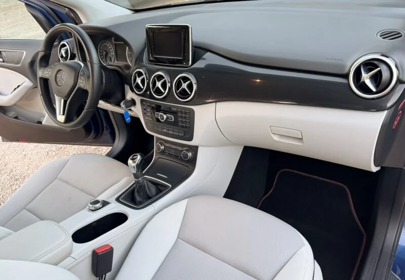 MERCEDES-BENZ CLASE B 180 BE