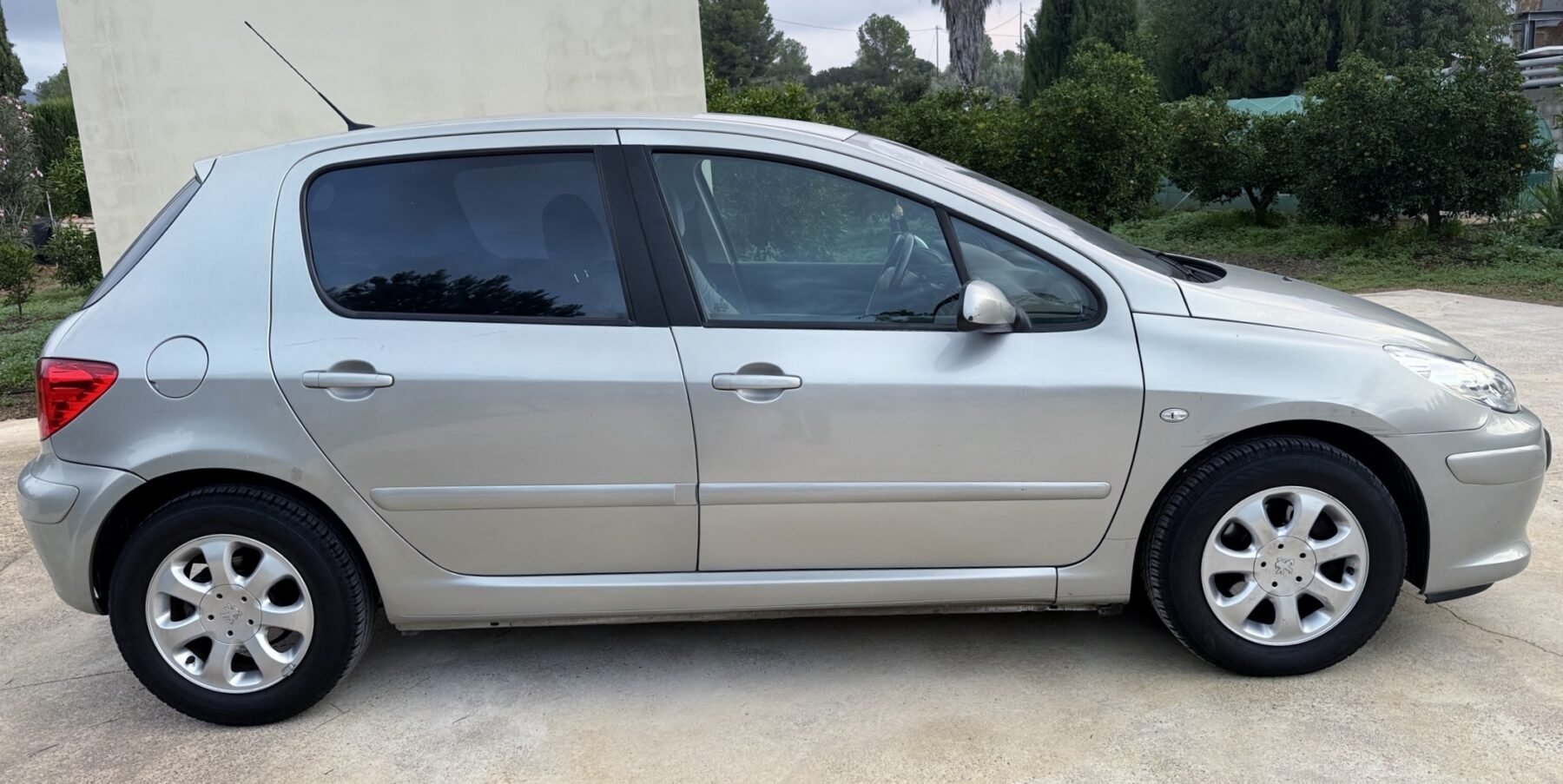 PEUGEOT 307 1.6 XT AUTOMATICO 