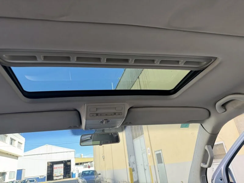 VOLKSWAGEN MULTIVAN 2.5TDI