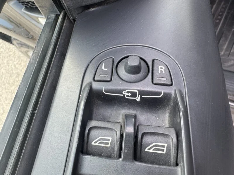 LAND-ROVER FREELANDER 2.2TD4 XS E