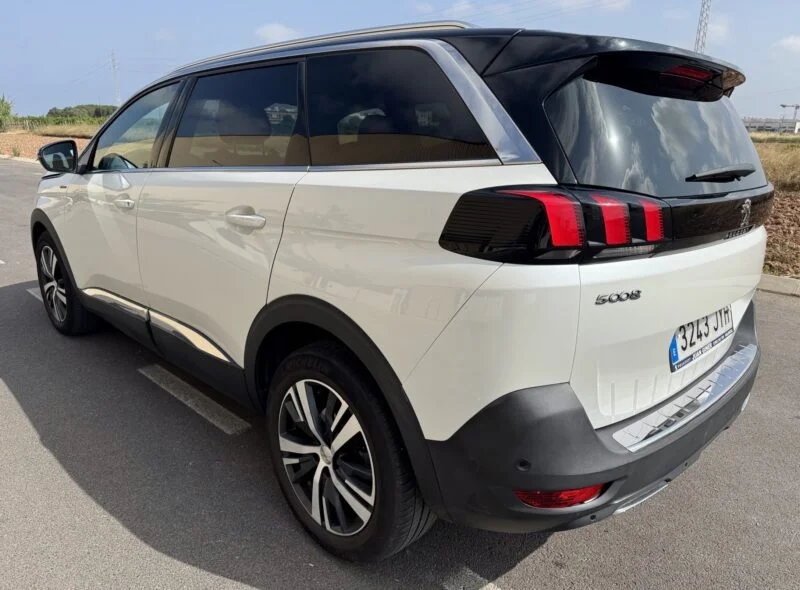 PEUGEOT 5008 GTLINE