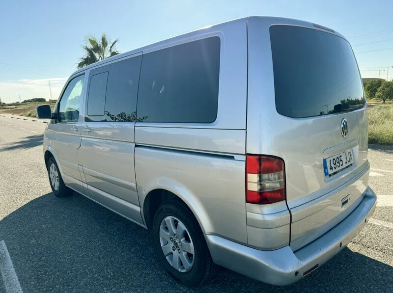 VOLKSWAGEN MULTIVAN 2.5TDI