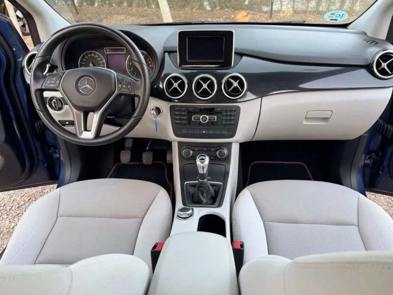 MERCEDES-BENZ CLASE B 180 BE