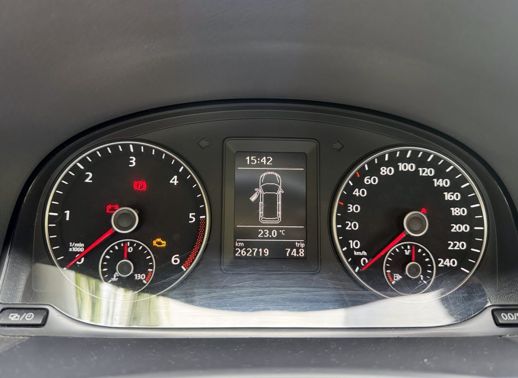 VOLKSWAGEN TOURAN 1.6 TDI 