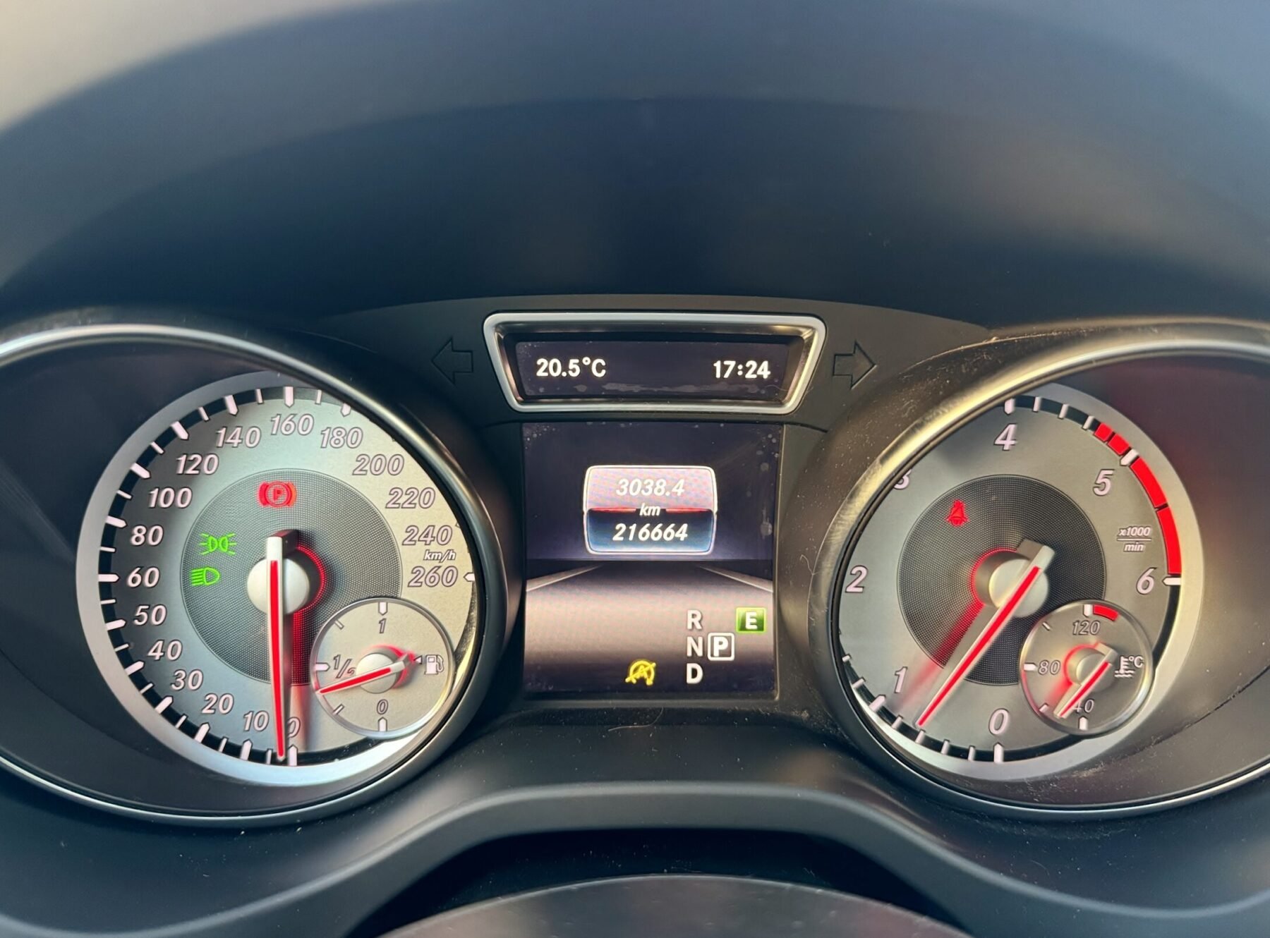 MERCEDES-BENZ GLA 200 CDI AUTOMATICO 