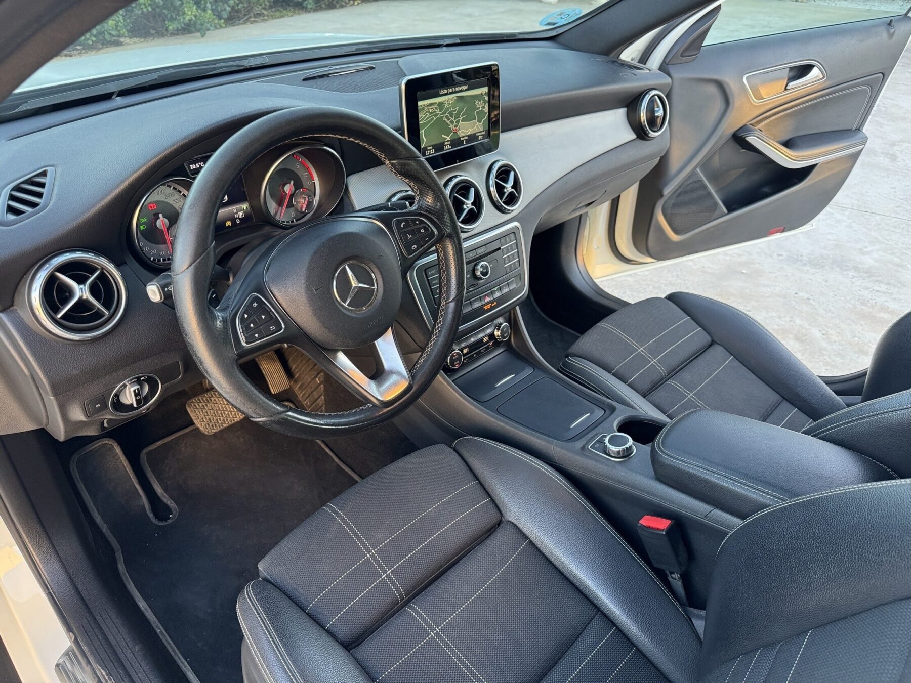 MERCEDES-BENZ GLA 200 CDI AUTOMATICO 