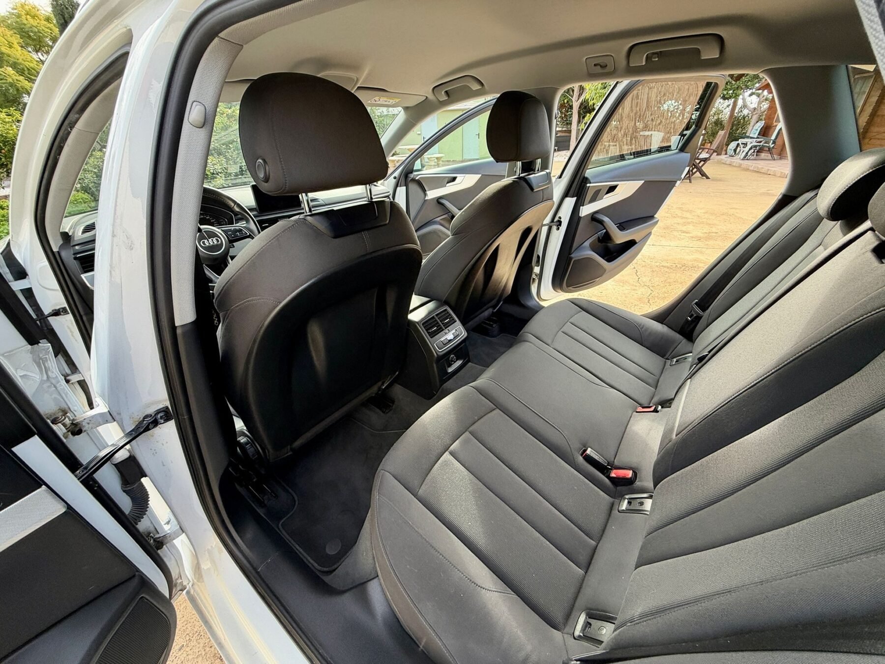 AUDI A4 35 tfsi avant s-tronic 