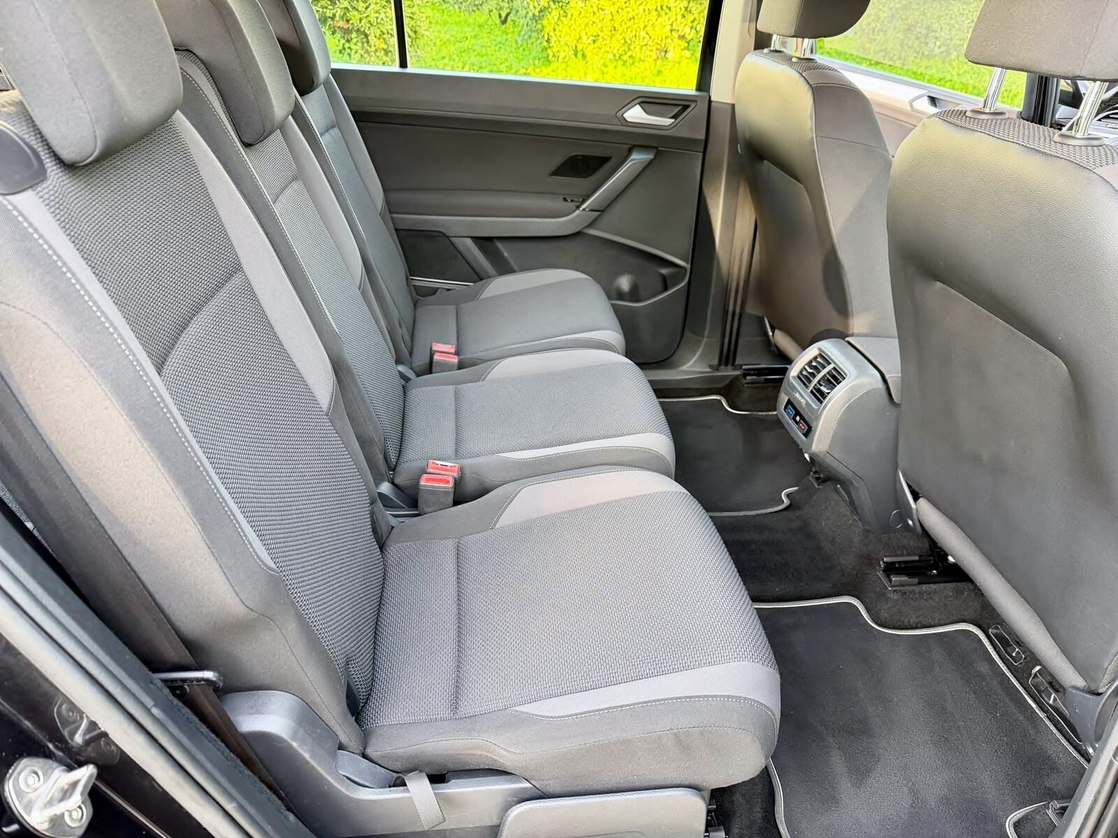 VOLKSWAGEN TOURAN 1.6 TDI DSG 7 PLAZAS 