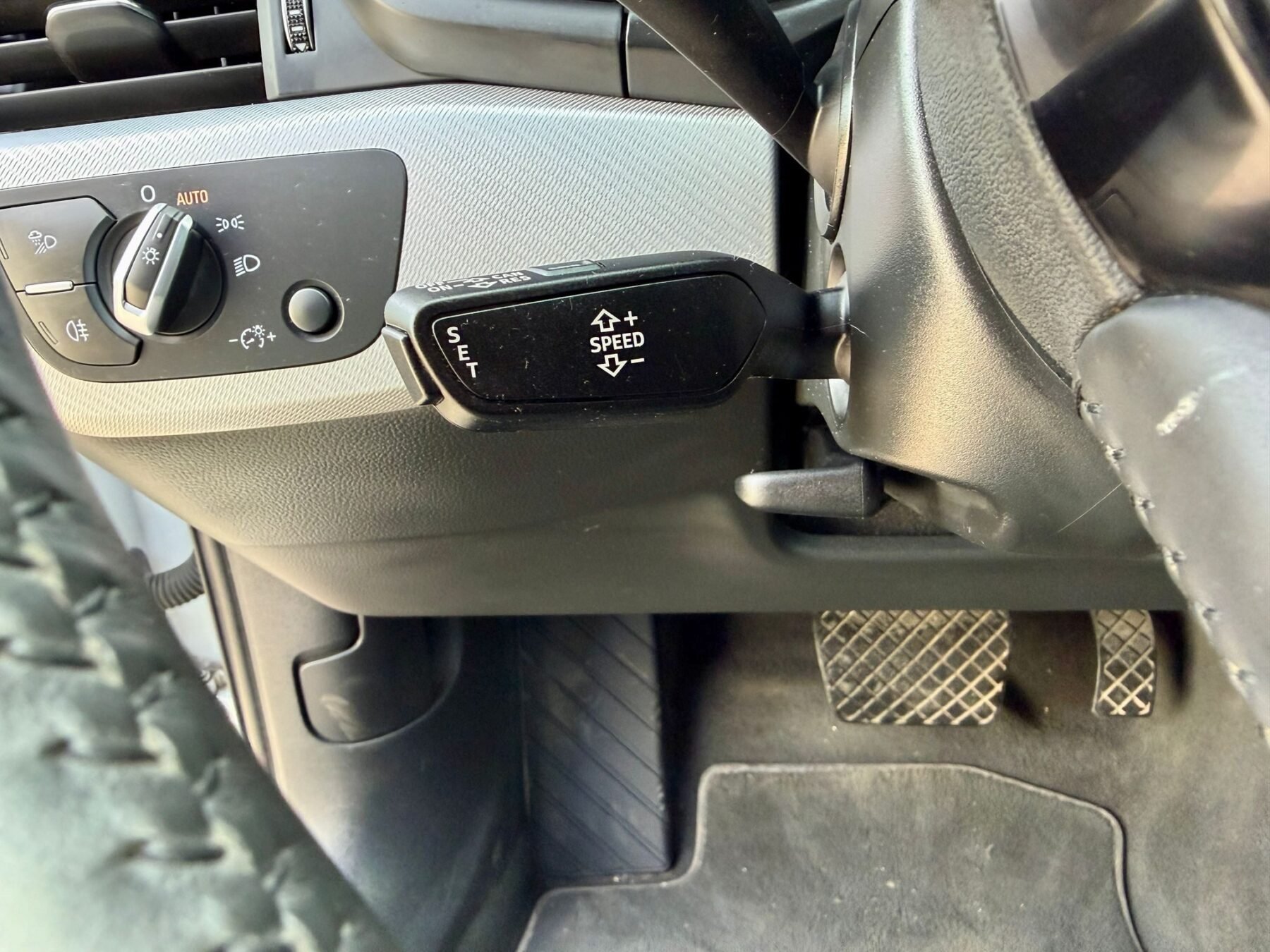 AUDI A4 35 tfsi avant s-tronic 