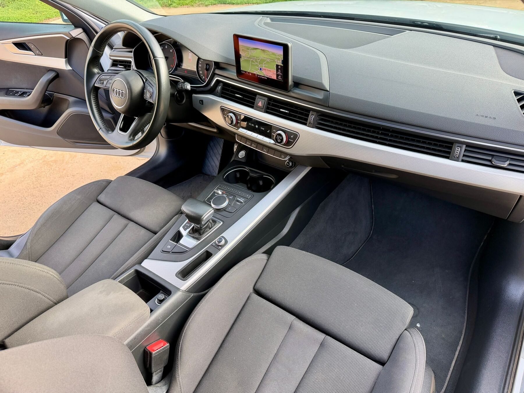 AUDI A4 35 tfsi avant s-tronic 