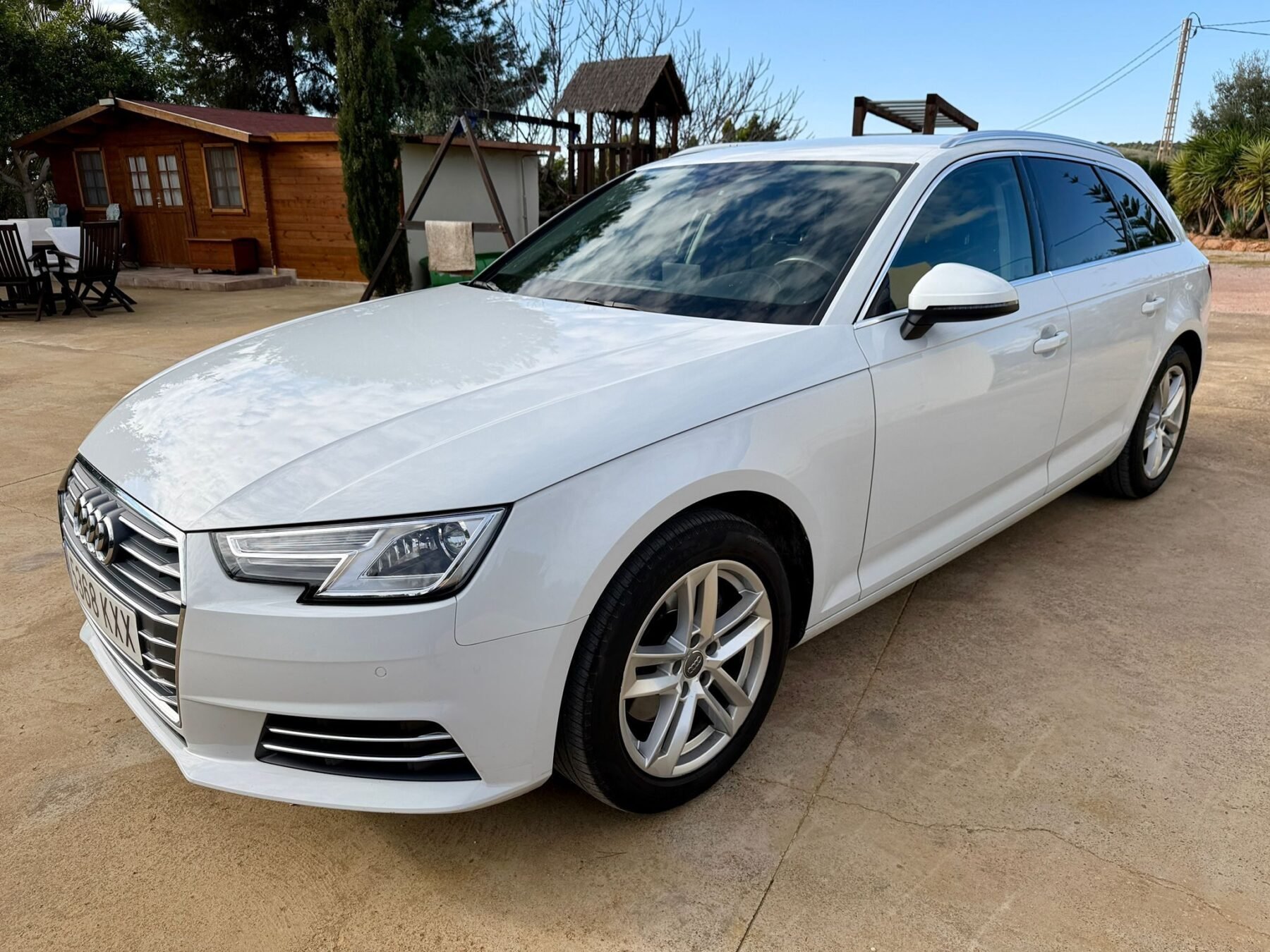 AUDI A4 35 tfsi avant s-tronic 