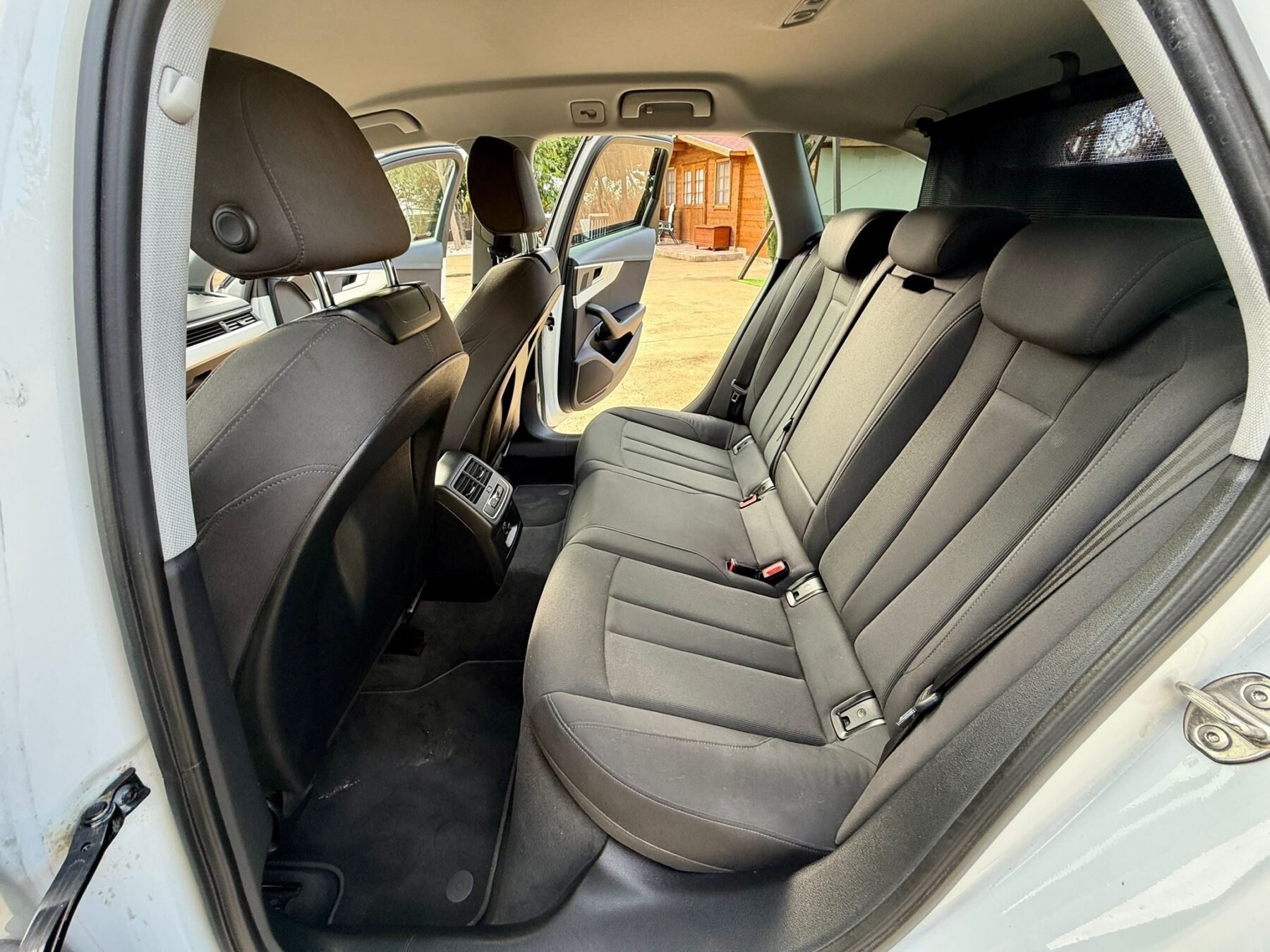 AUDI A4 35 tfsi avant s-tronic 