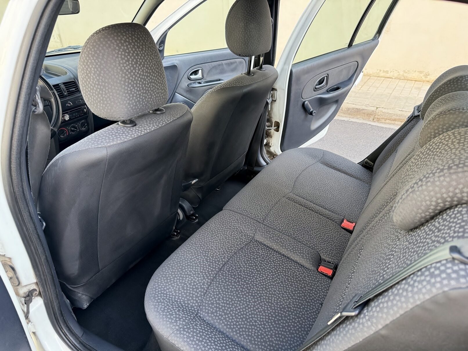 RENAULT CLIO 1.2 5 puertas 