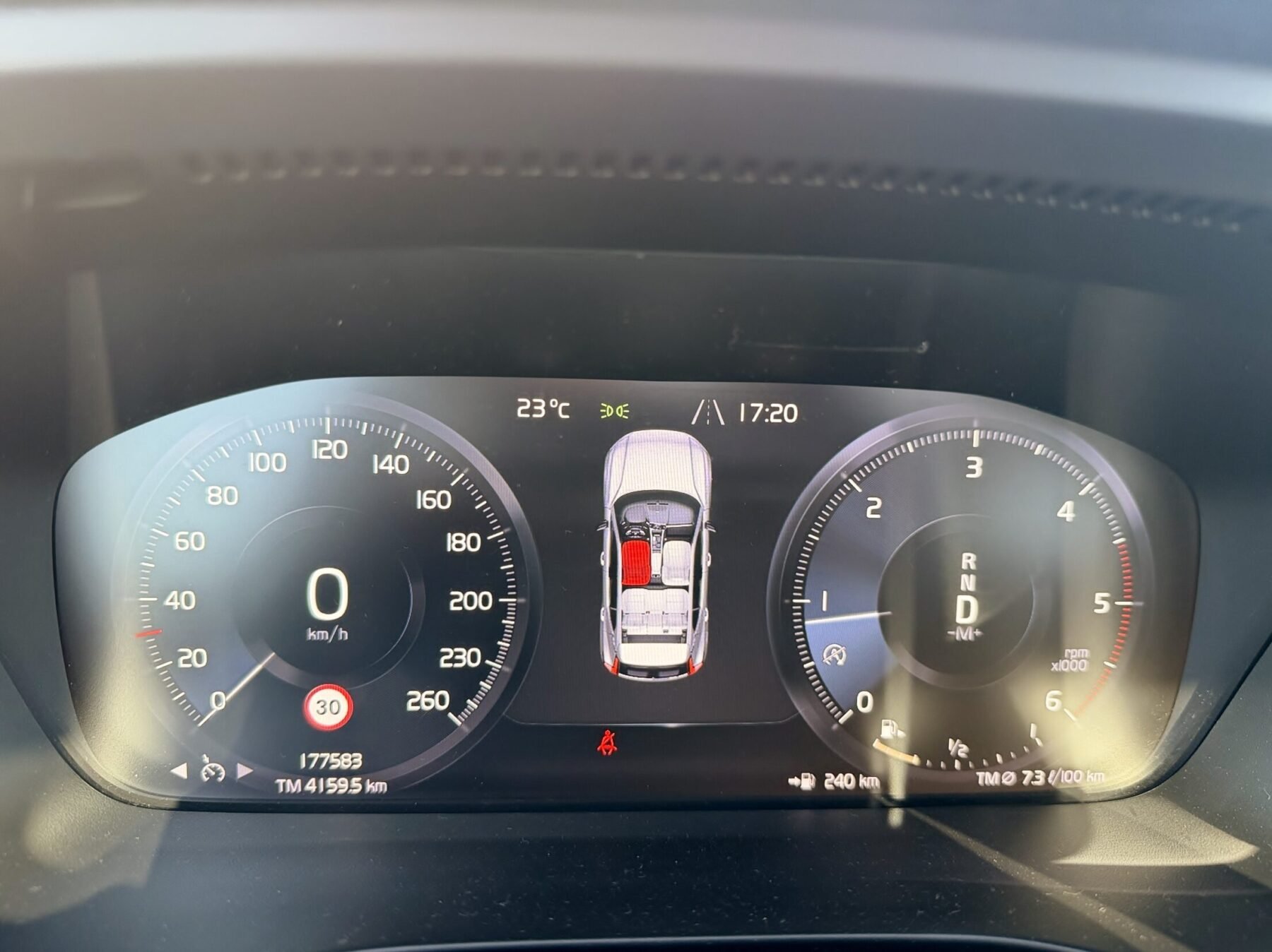 VOLVO Xc40 D3 MOMENTUM 