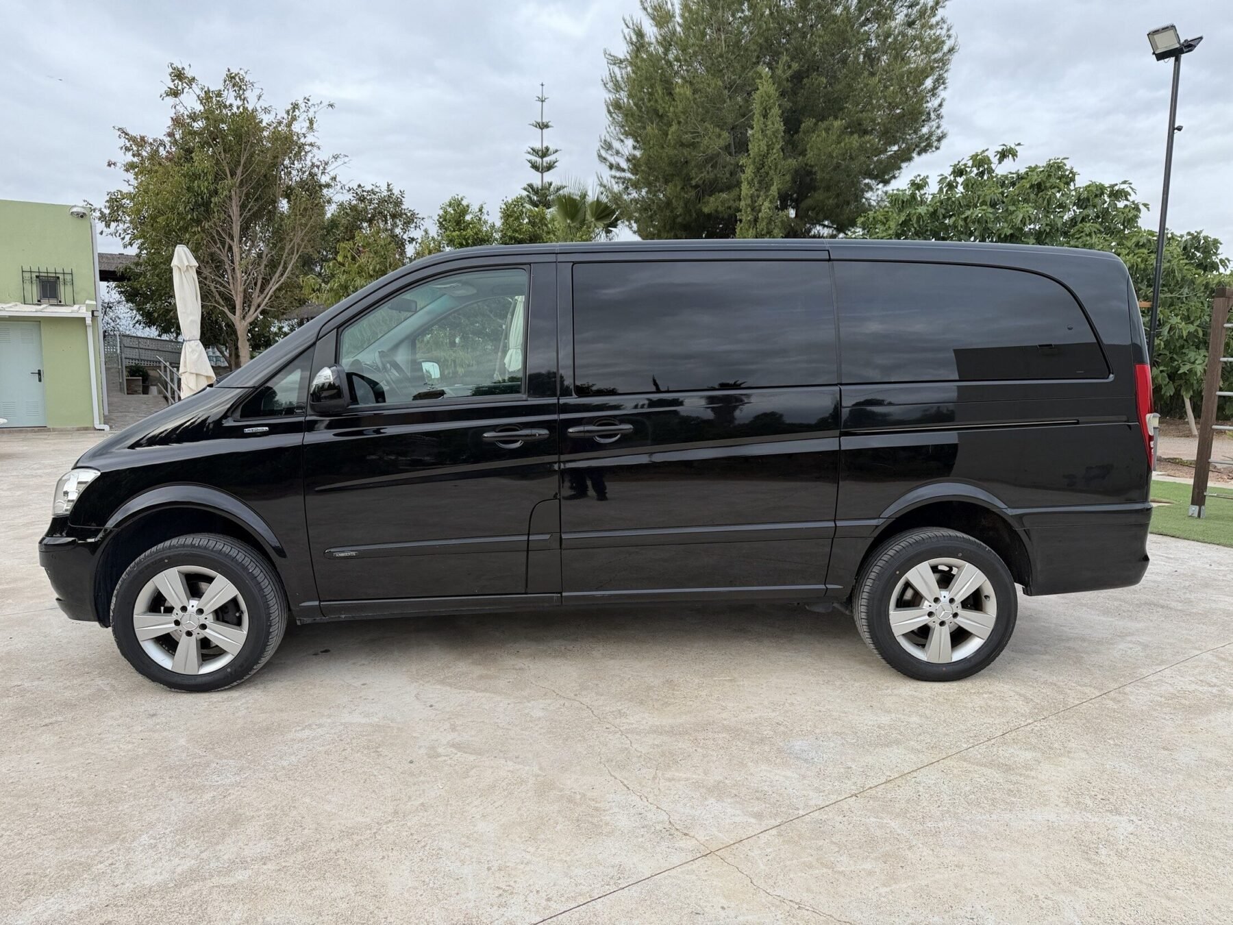 MERCEDES-BENZ VIANO AMBIENTE 4 MOTION 