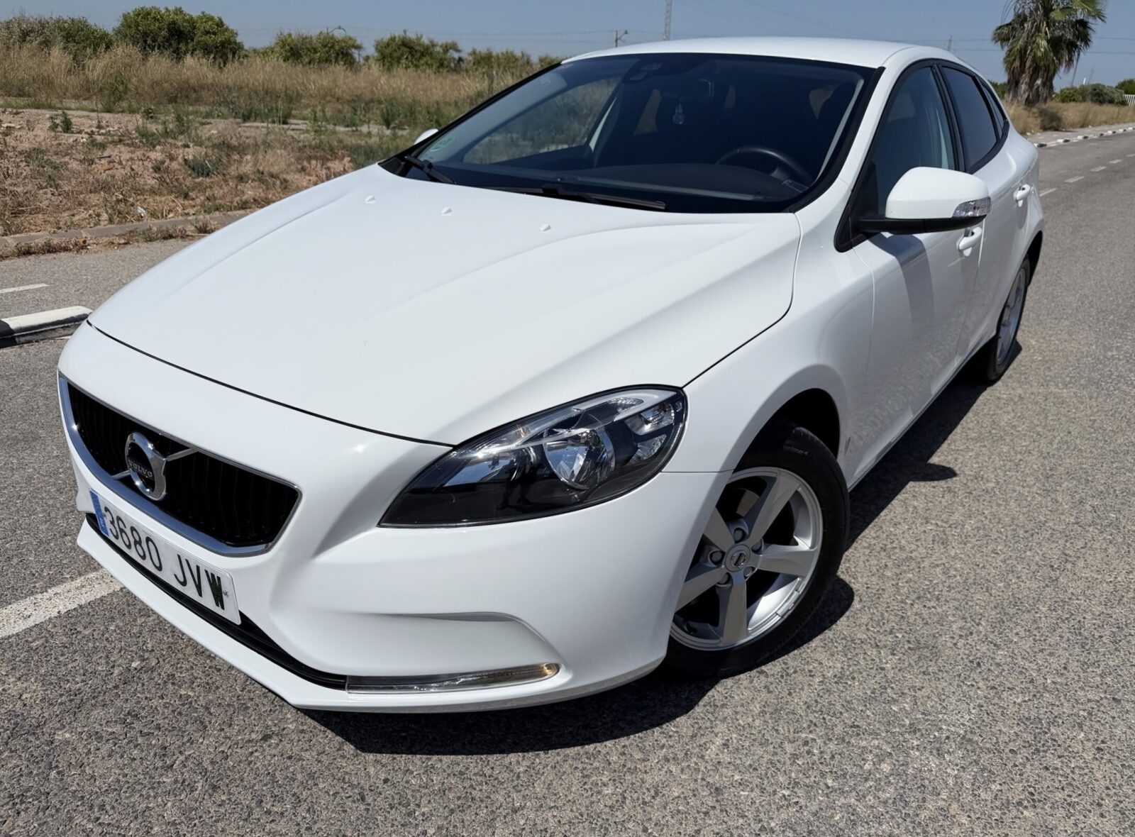 VOLVO v40 D2