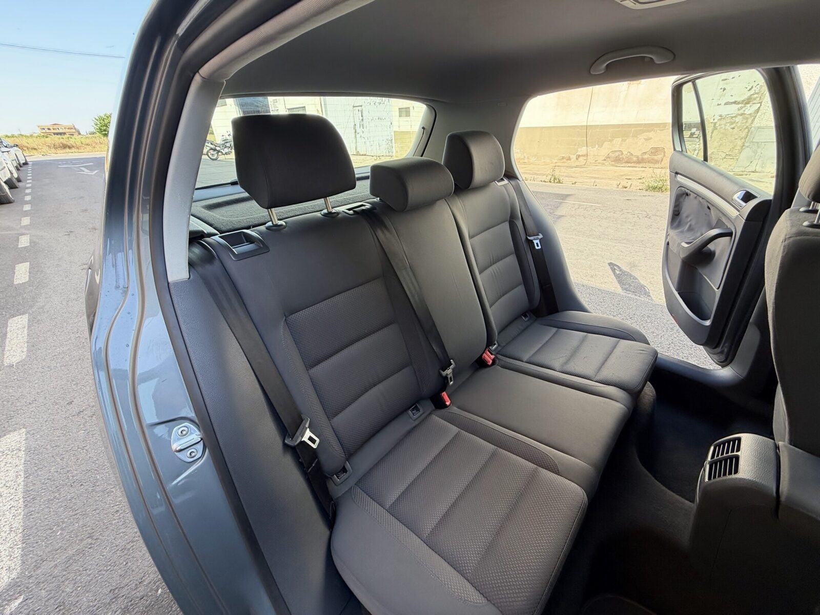 VOLKSWAGEN GOLF V 1.9 TDI 