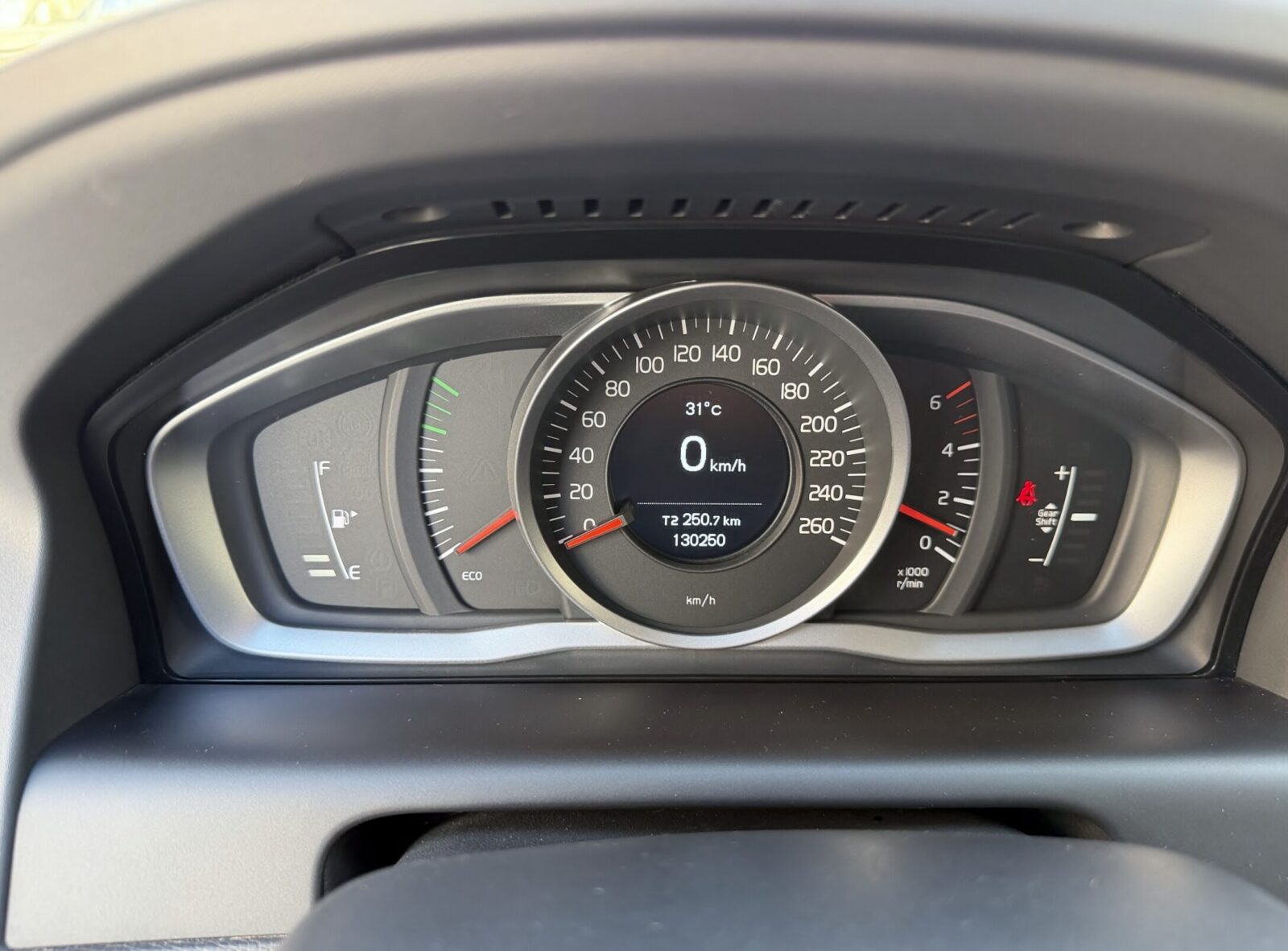 VOLVO XC60 D3 MOMENTUM 