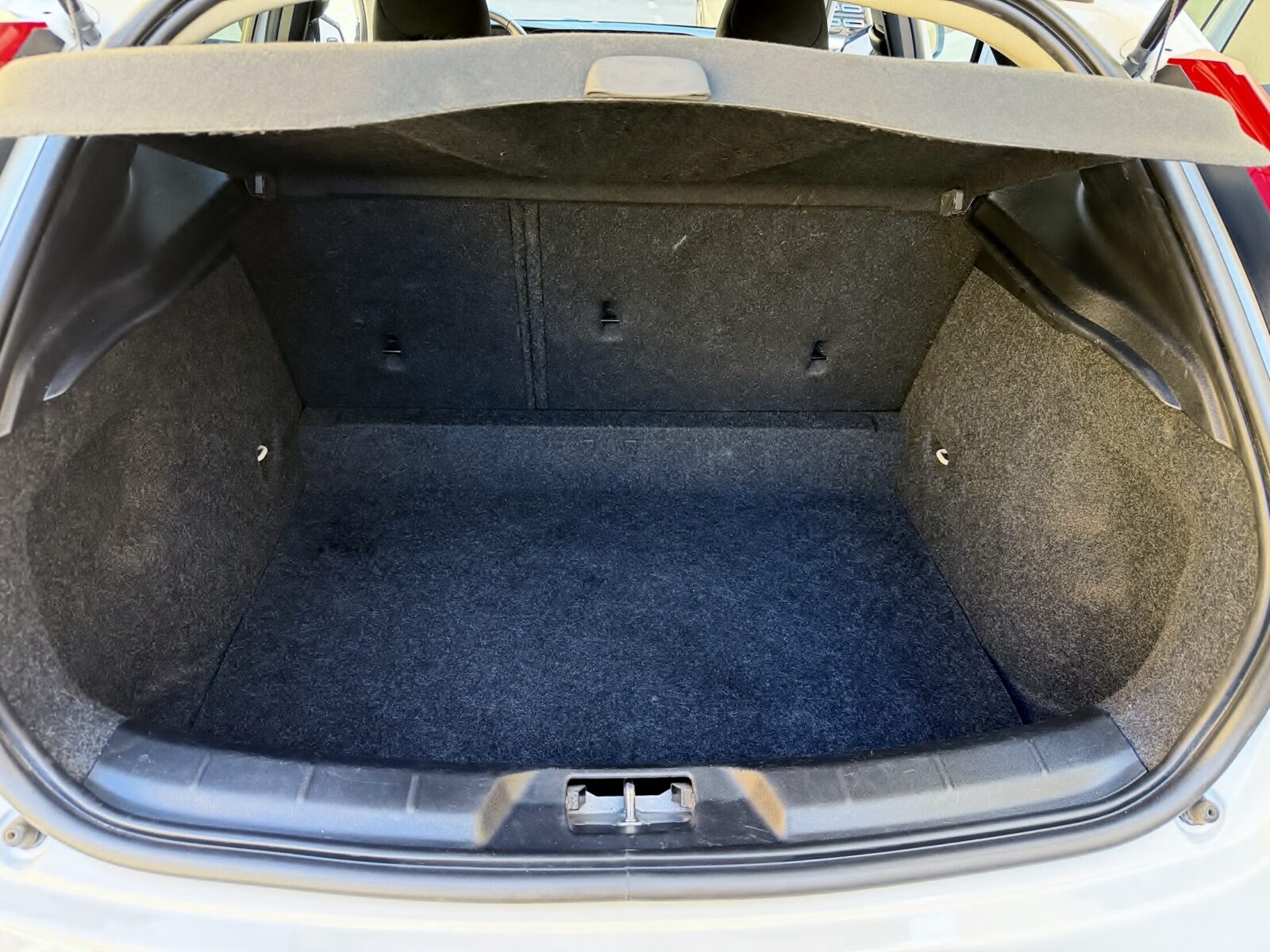 VOLVO v40 D2
