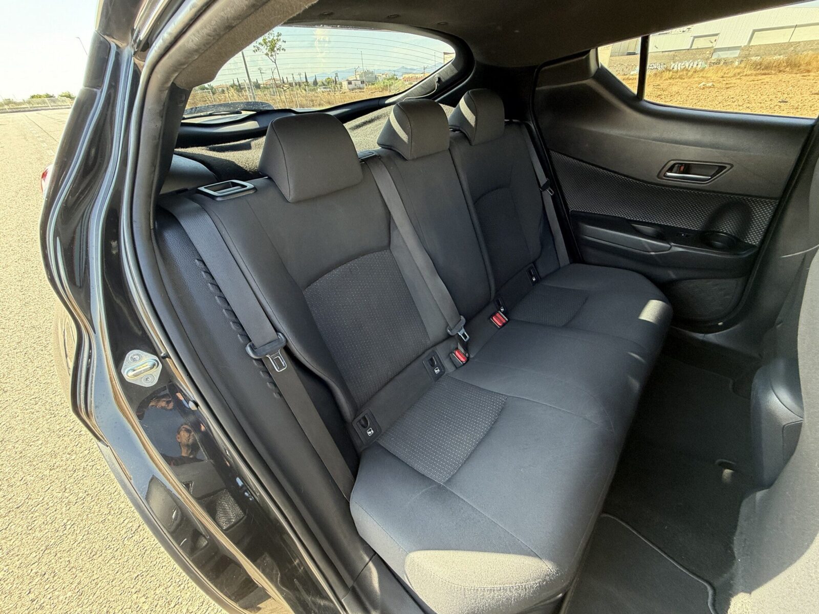 TOYOTA C-HR 1.8 HIBRIDO