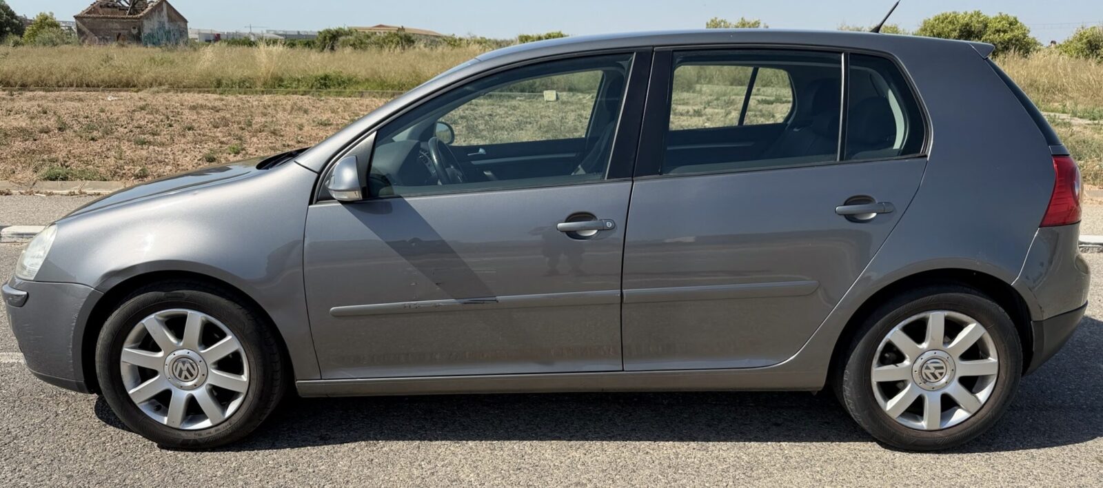 VOLKSWAGEN GOLF V 1.9 TDI 