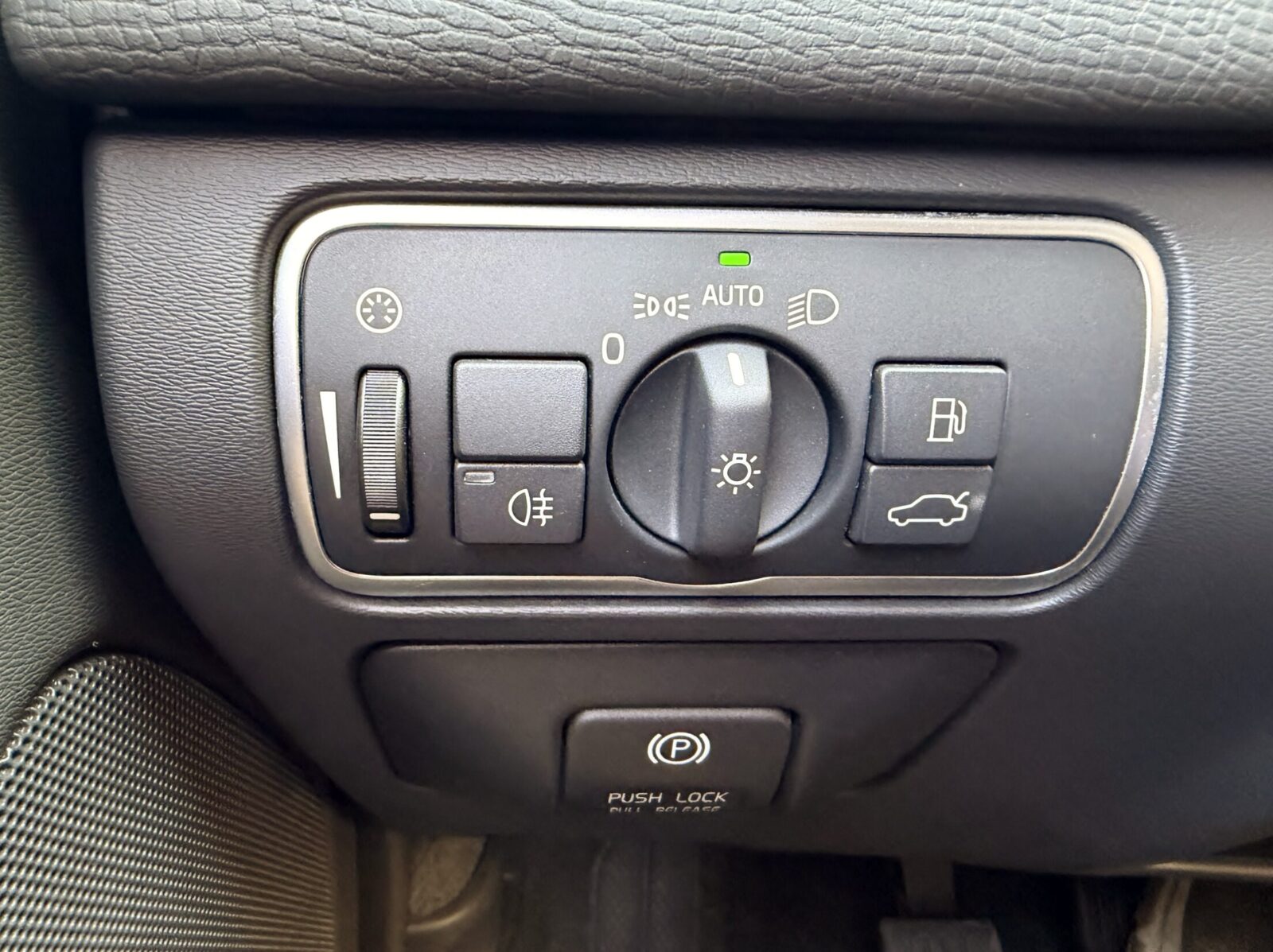 VOLVO XC60 D3 MOMENTUM 