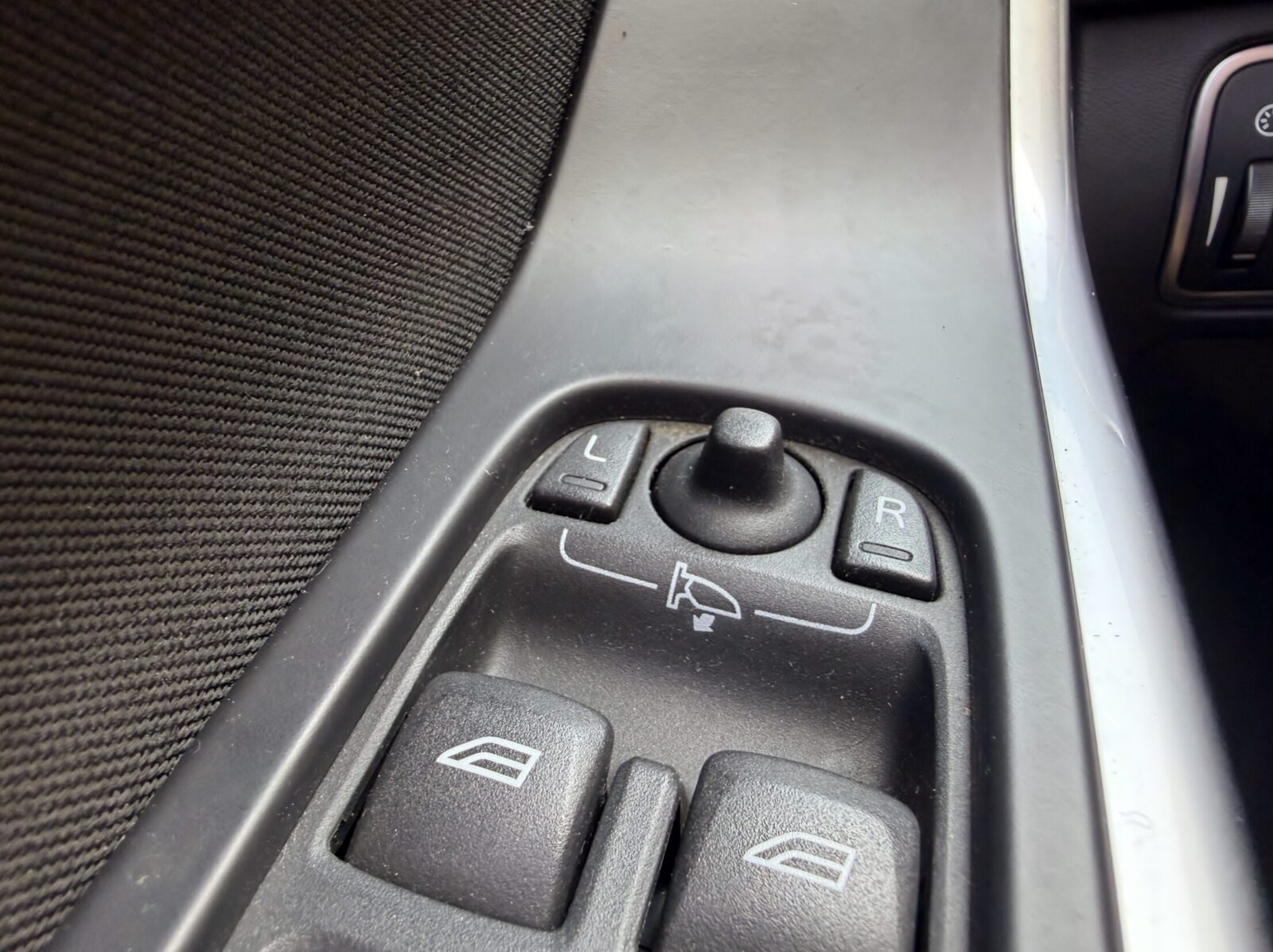 VOLVO XC60 D3 MOMENTUM 