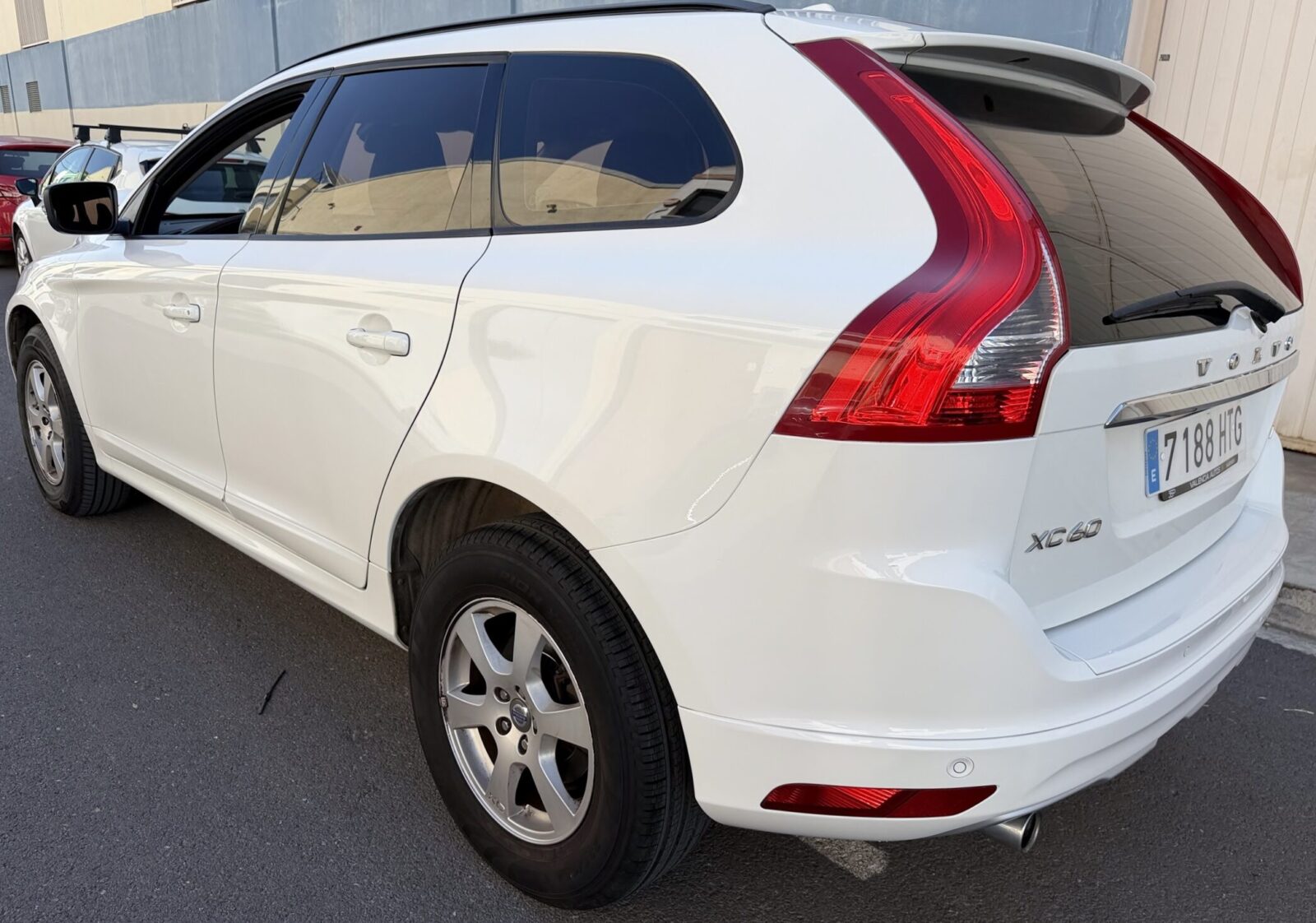 VOLVO XC60 D3 MOMENTUM 