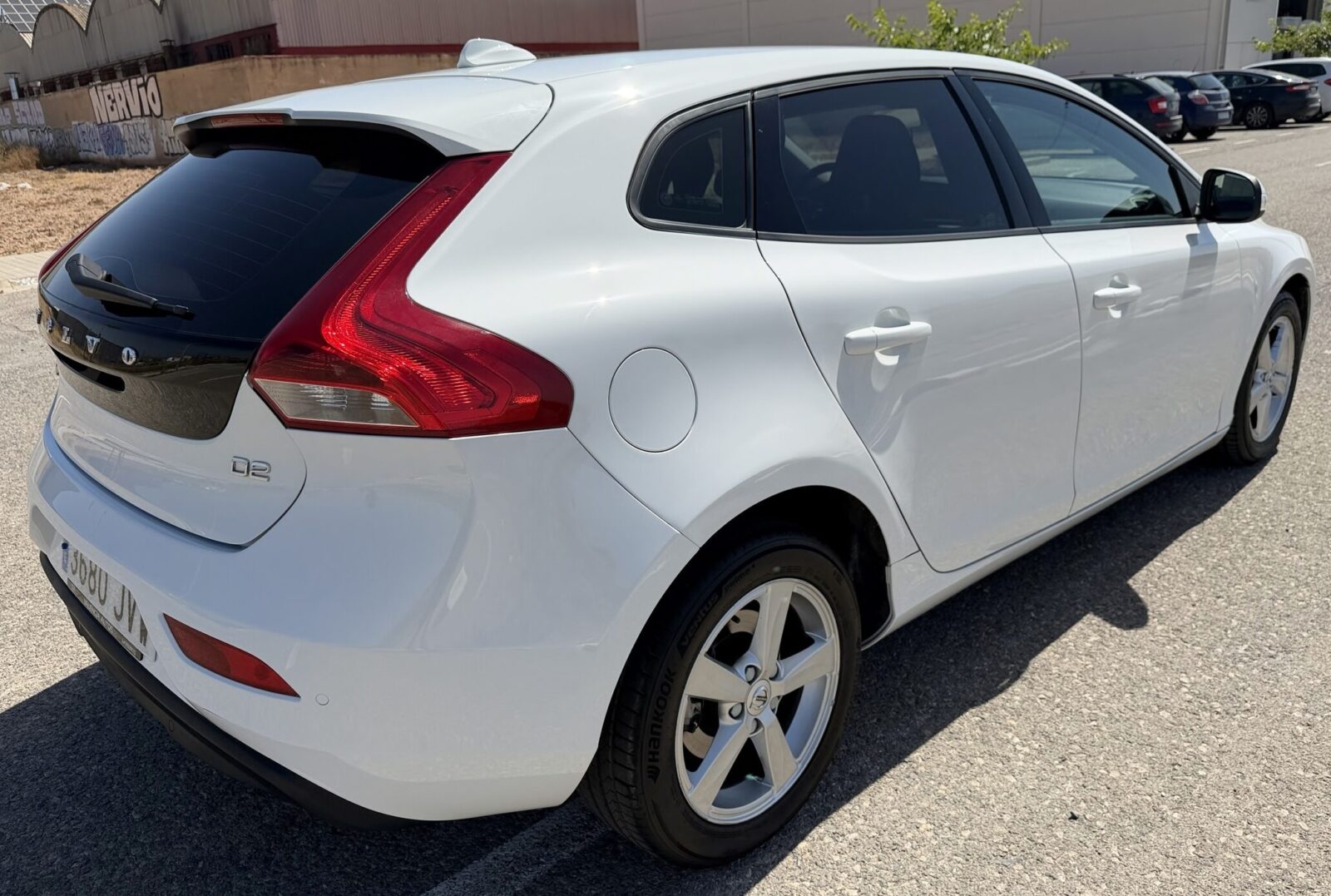 VOLVO v40 D2