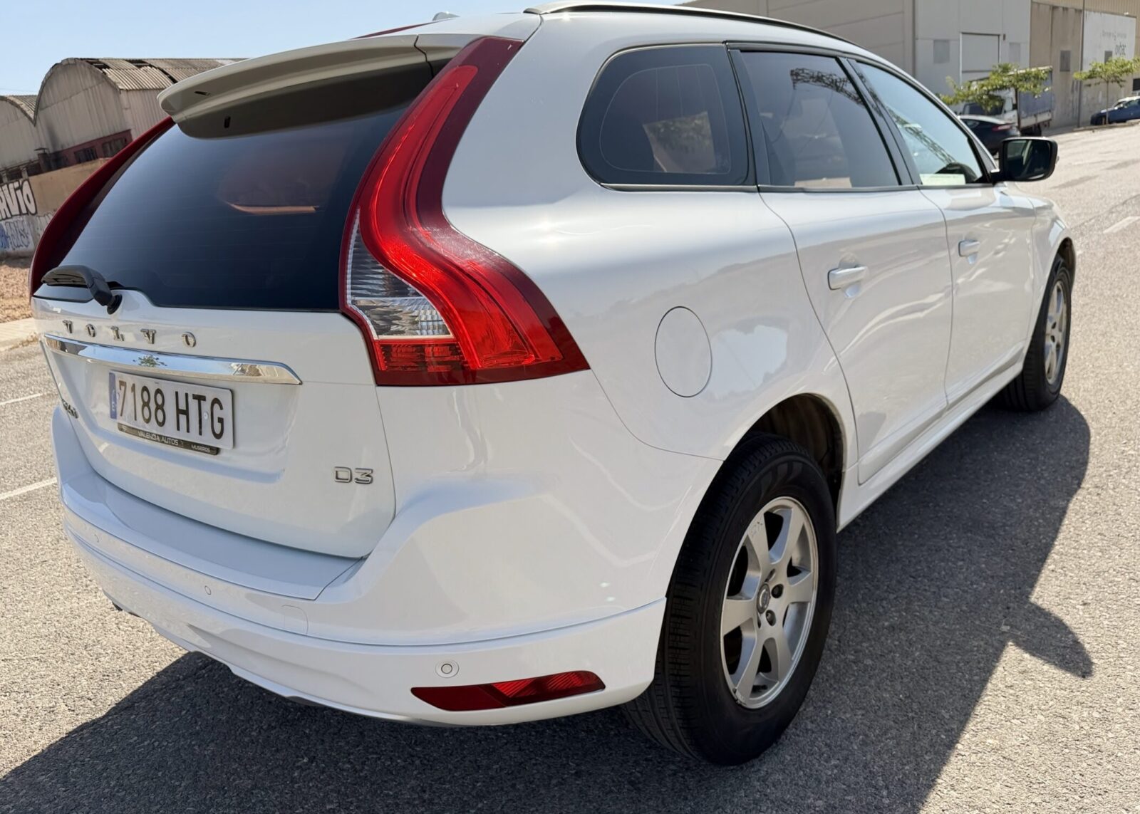 VOLVO XC60 D3 MOMENTUM 