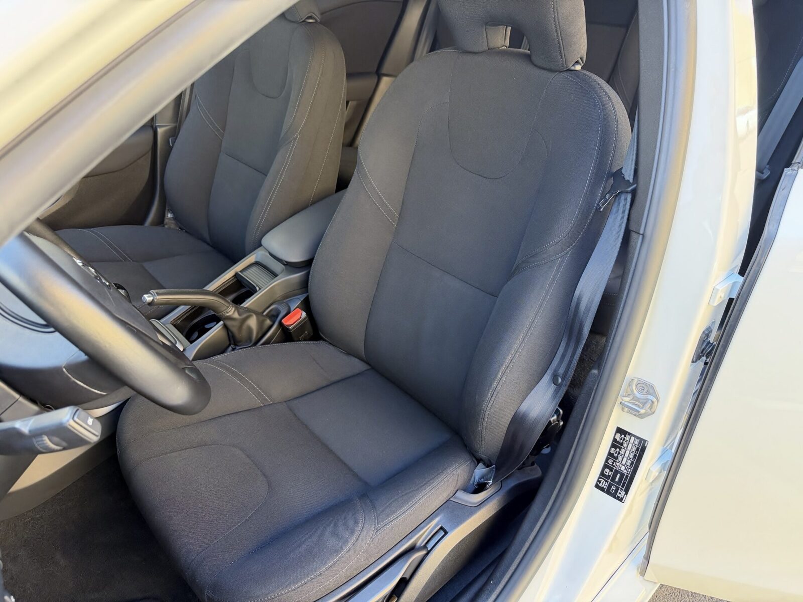 VOLVO v40 D2