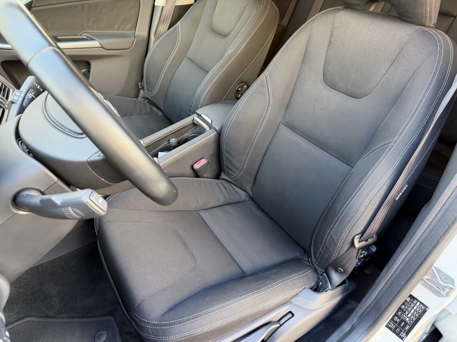 VOLVO XC60 D3 MOMENTUM 
