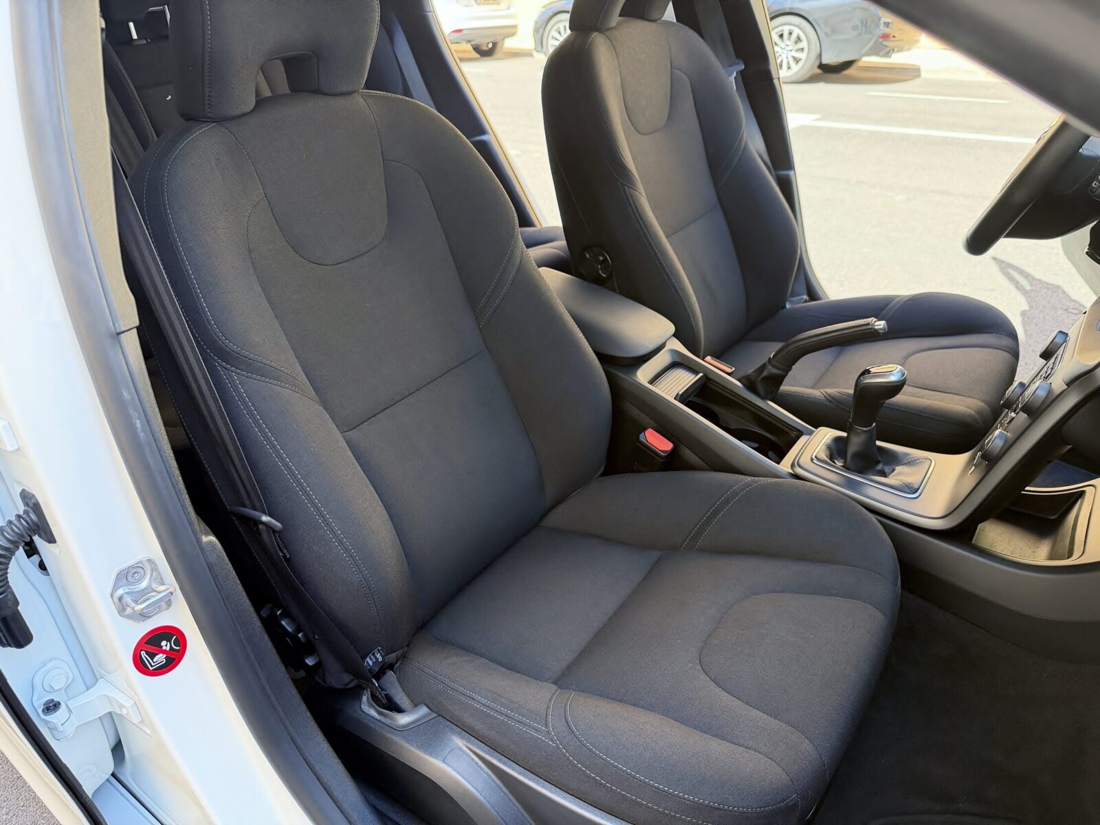 VOLVO v40 D2