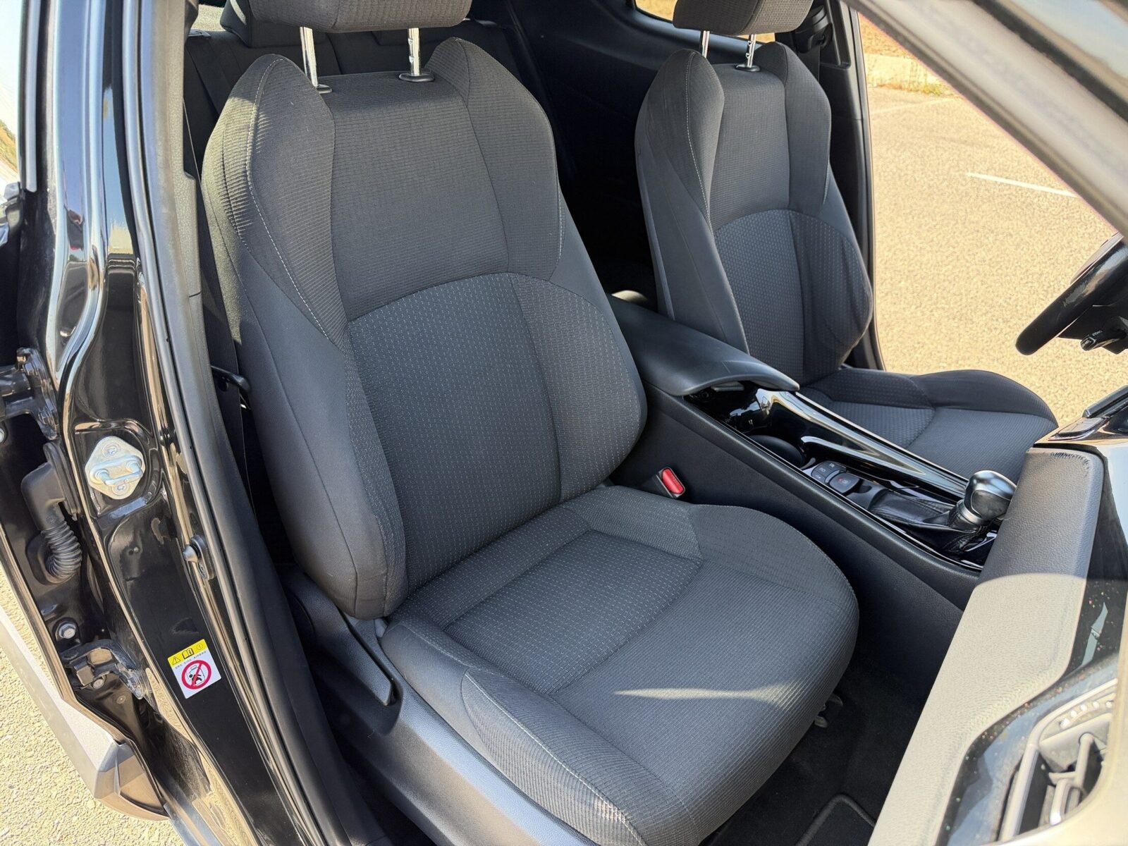 TOYOTA C-HR 1.8 HIBRIDO