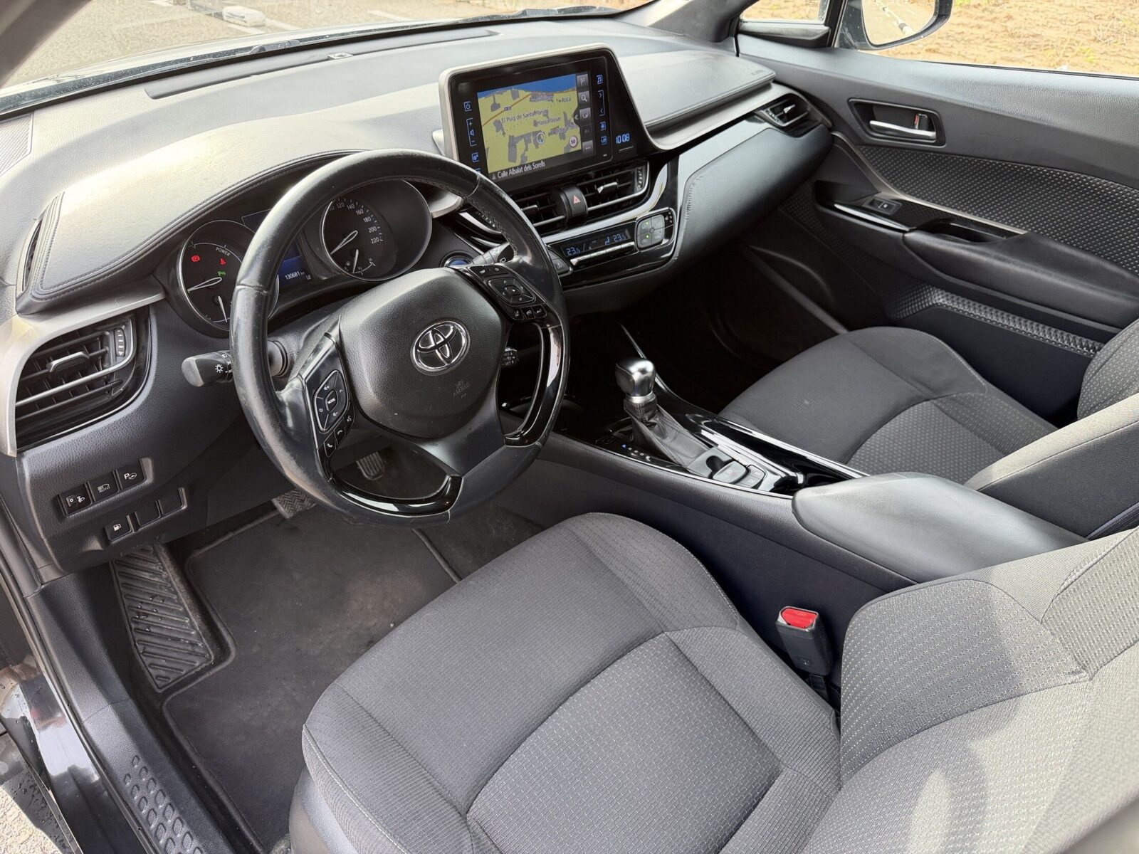 TOYOTA C-HR 1.8 HIBRIDO