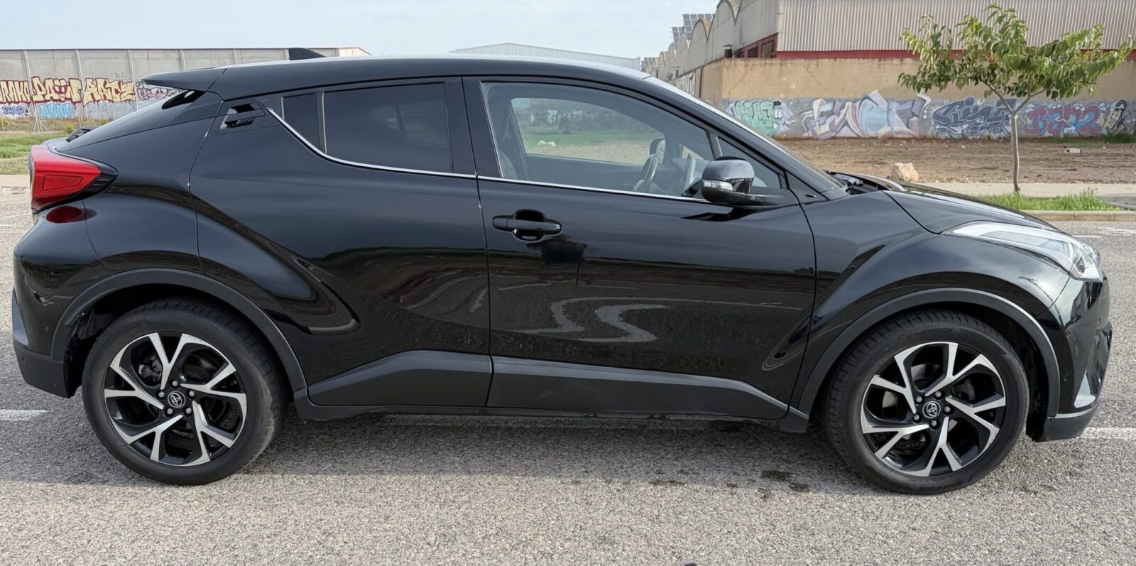 TOYOTA C-HR 1.8 HIBRIDO