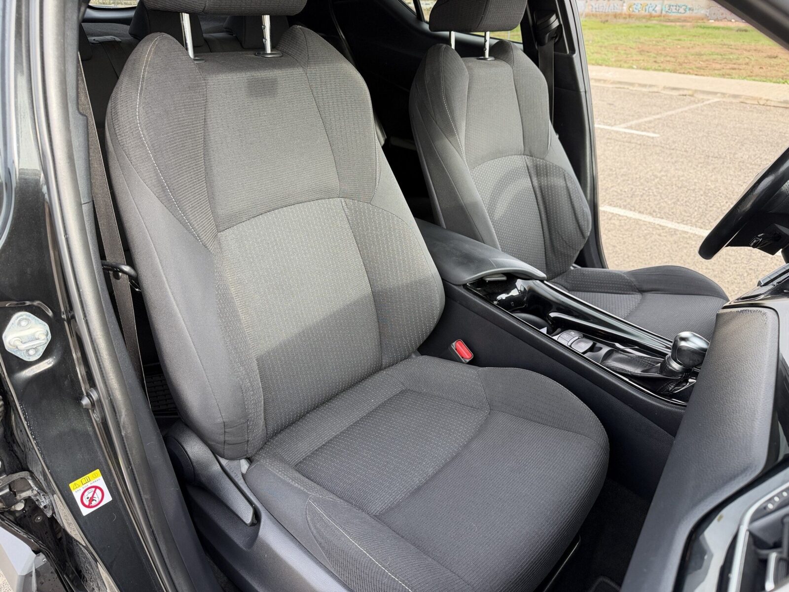 TOYOTA C-HR 1.8 HIBRIDO